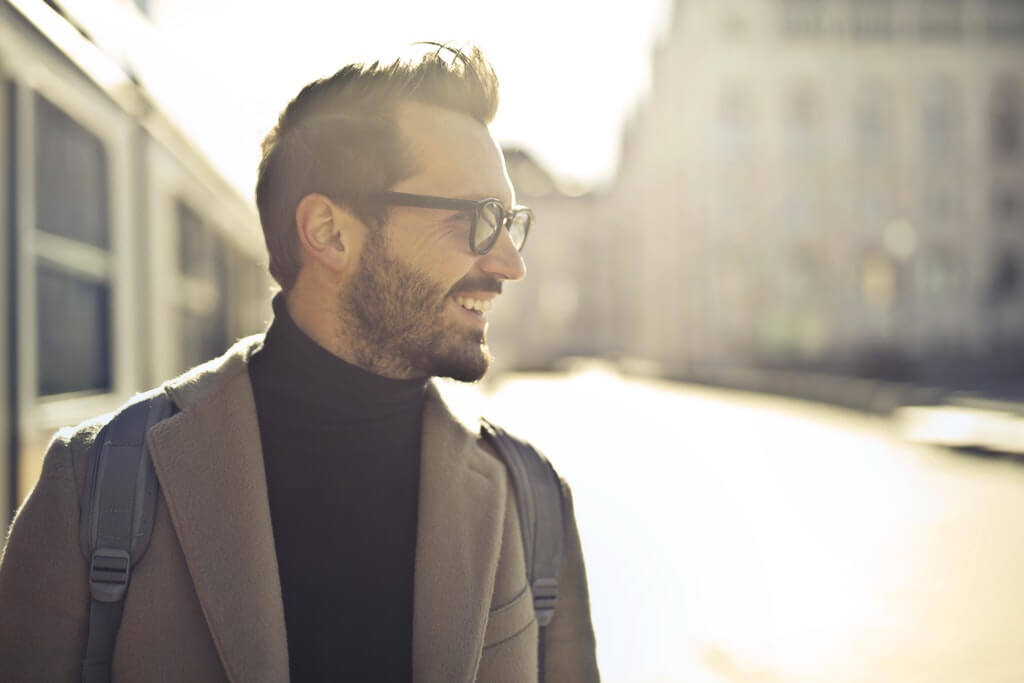 Pomade waxes clays and sea salt sprays. Differences and uses